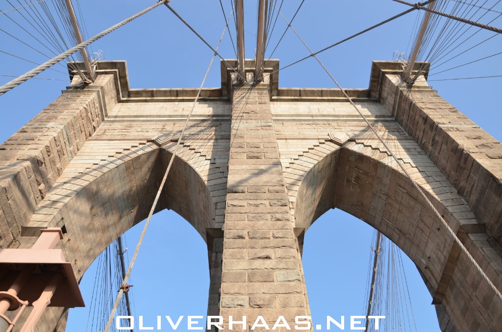 brooklyn-bridge-saeulen