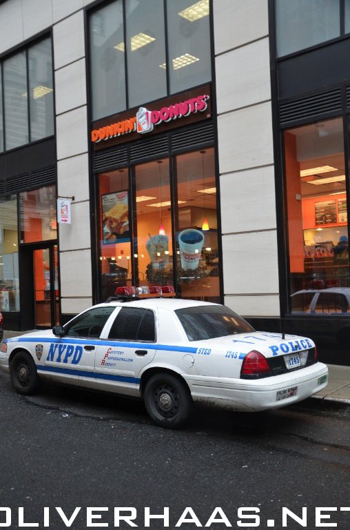 dunkin_donuts_cops