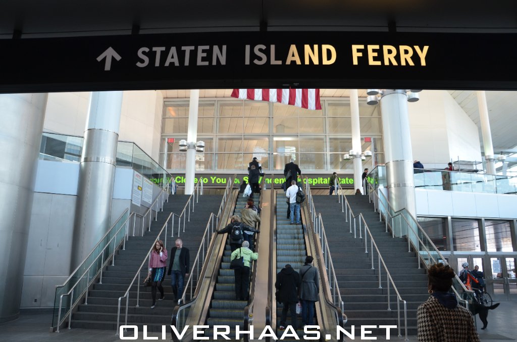 staten-island-ferry-wartehalle